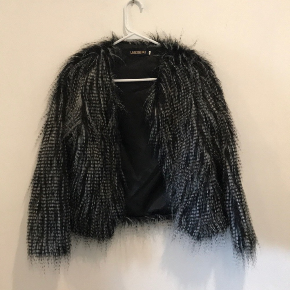 FUR COAT
